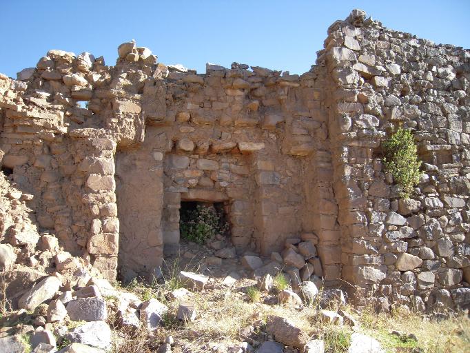Isla de la Luna temple
