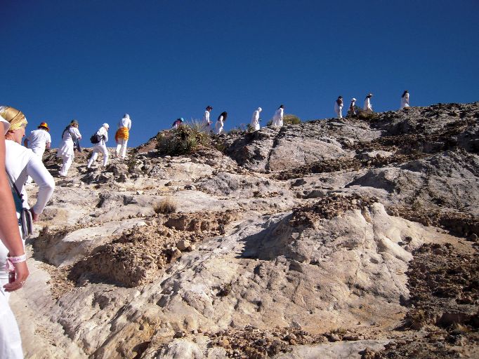 Climb up Isla del Sol